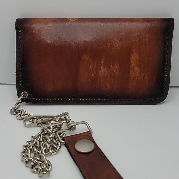 NWT | embossed eagle | brown chain wallet - Picture 2 of 4